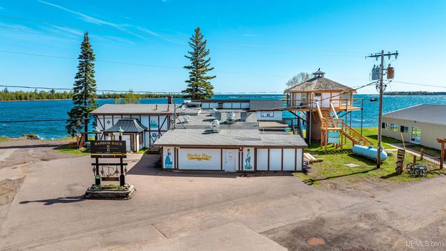 77 Brockway Avenue, Copper Harbor, MI 49918