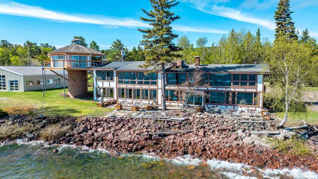 77 Brockway Avenue, Copper Harbor, MI 49918
