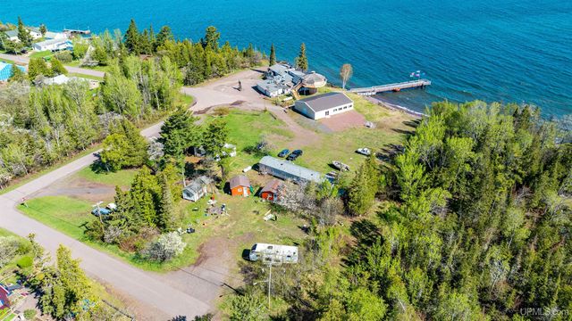 77 Brockway Avenue, Copper Harbor, MI 49918