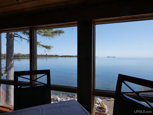 77 Brockway Avenue, Copper Harbor, MI 49918