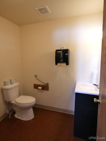 77 Brockway Avenue, Copper Harbor, MI 49918