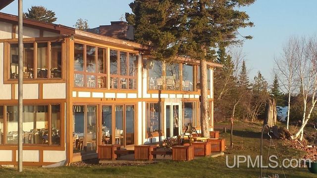 77 Brockway Avenue, Copper Harbor, MI 49918