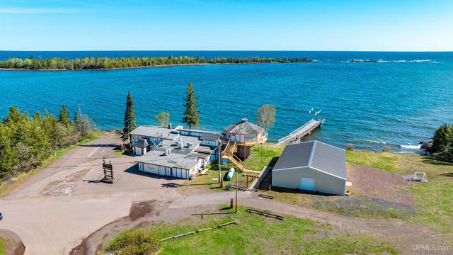 77 Brockway Avenue, Copper Harbor, MI 49918