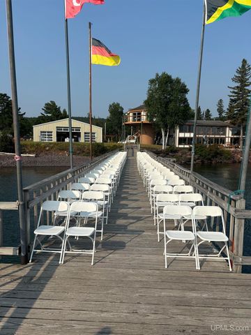 77 Brockway Avenue, Copper Harbor, MI 49918