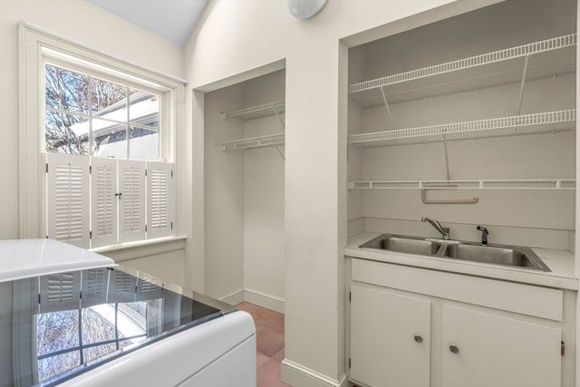 92 Wianno Cir, Barnstable, MA 02655