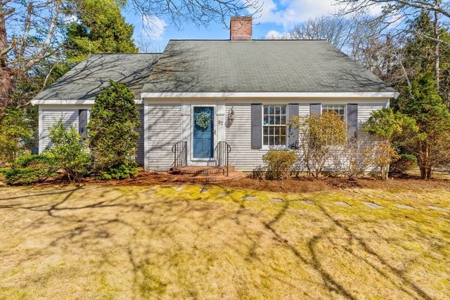 92 Wianno Cir, Barnstable, MA 02655
