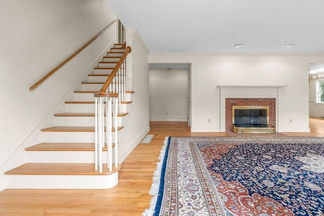 92 Wianno Cir, Barnstable, MA 02655