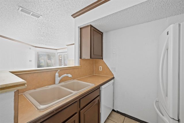 2314 Bamboo Drive I103, Arlington, TX 76006