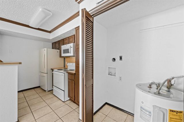 2314 Bamboo Drive I103, Arlington, TX 76006