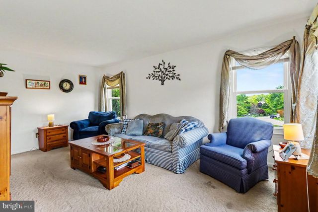 102 HEATHER HILL DR, Downingtown, PA 19335