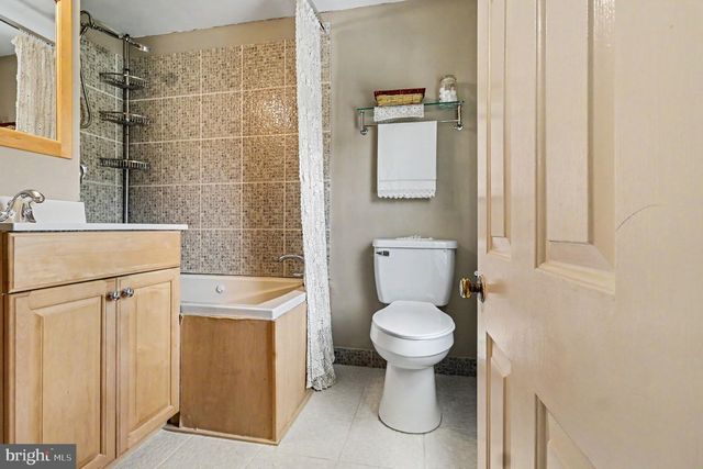 102 HEATHER HILL DR, Downingtown, PA 19335