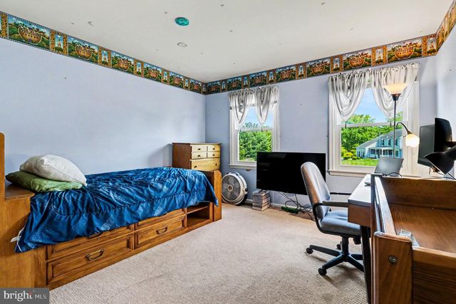 102 HEATHER HILL DR, Downingtown, PA 19335