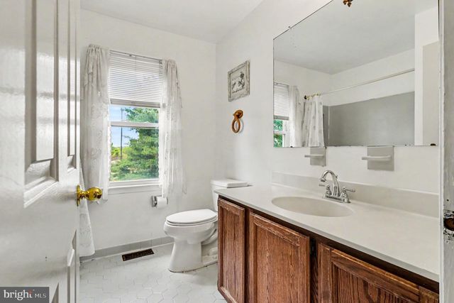 102 HEATHER HILL DR, Downingtown, PA 19335