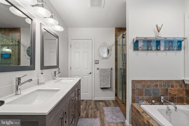 40 BEAVER RUN RD, Downingtown, PA 19335