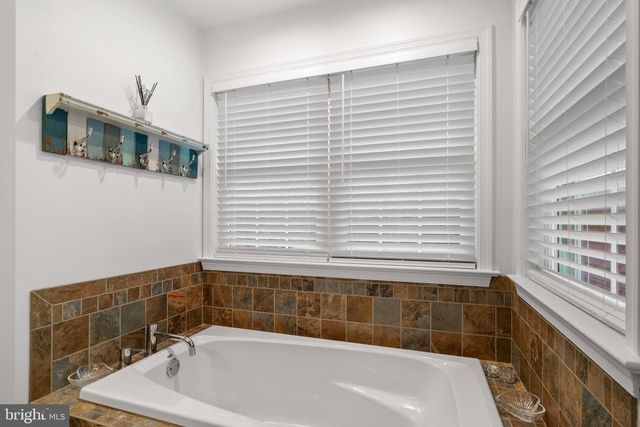 40 BEAVER RUN RD, Downingtown, PA 19335