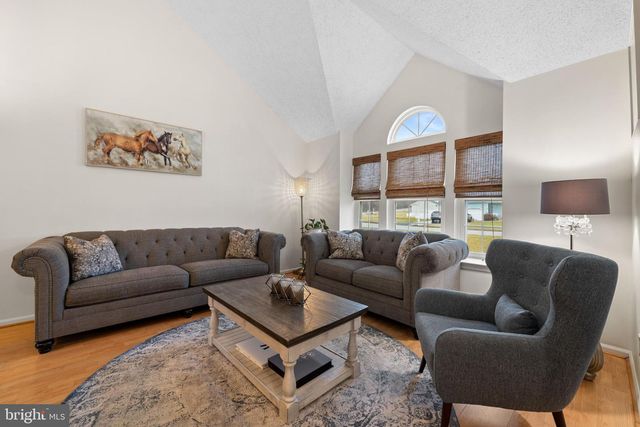 40 BEAVER RUN RD, Downingtown, PA 19335