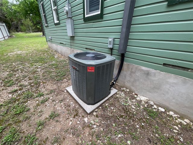 211 County Road 1605, Clifton, TX 76634
