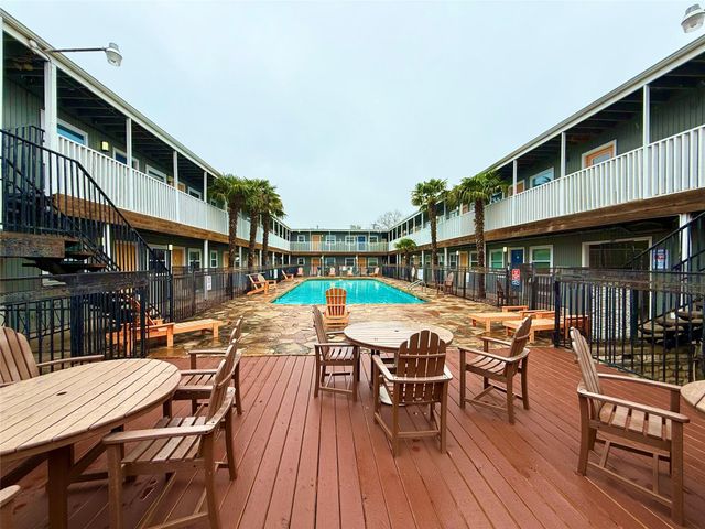 2401 Manor RD 132, Austin, TX 78722