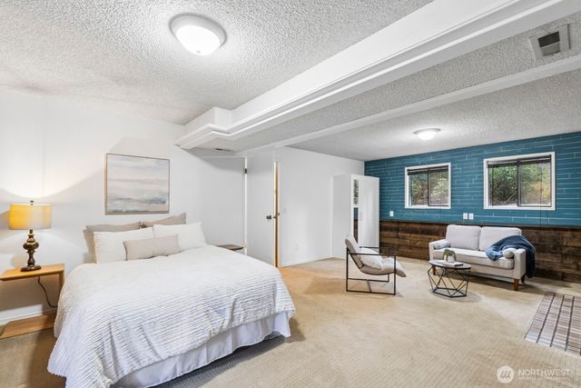 8914 Homestead Avenue NE, Olympia, WA 98516