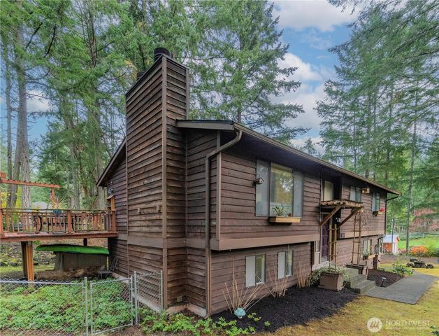 8914 Homestead Avenue NE, Olympia, WA 98516