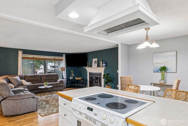 8914 Homestead Avenue NE, Olympia, WA 98516