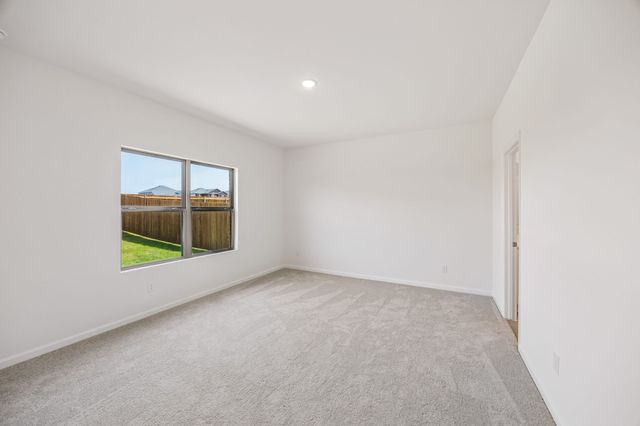 824 Hillcrest Boulevard, Princeton, TX 75407
