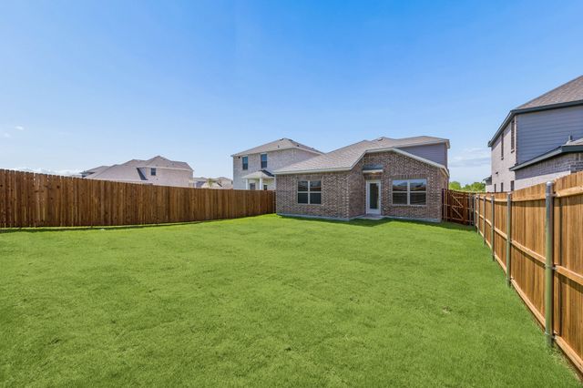 824 Hillcrest Boulevard, Princeton, TX 75407