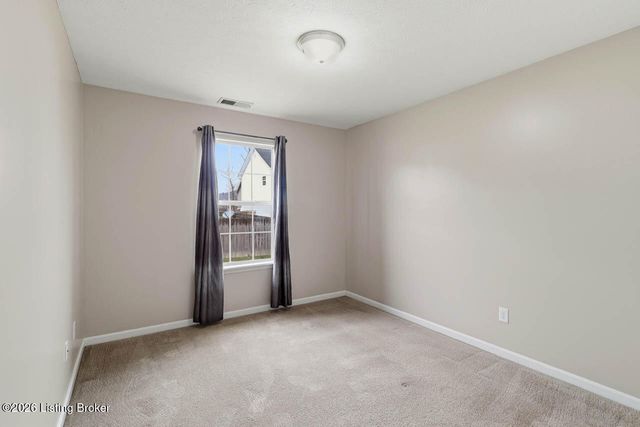 306 Mallard Pointe Blvd, Shepherdsville, KY 40165