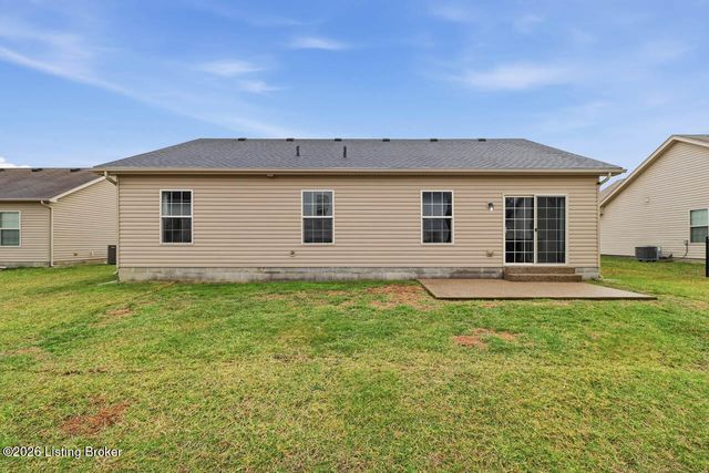 306 Mallard Pointe Blvd, Shepherdsville, KY 40165