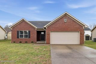 306 Mallard Pointe Blvd, Shepherdsville, KY 40165