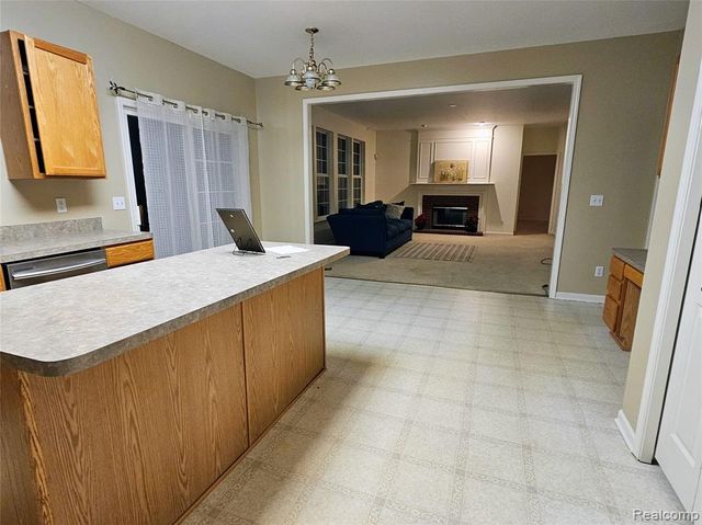 8350 Thornhill Drive, Ypsilanti, MI 48197