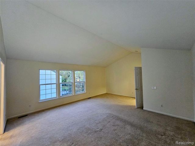 8350 Thornhill Drive, Ypsilanti, MI 48197