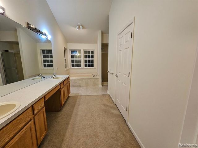 8350 Thornhill Drive, Ypsilanti, MI 48197