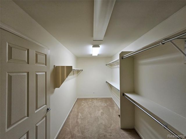 8350 Thornhill Drive, Ypsilanti, MI 48197