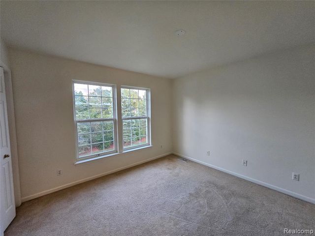 8350 Thornhill Drive, Ypsilanti, MI 48197