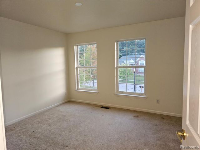 8350 Thornhill Drive, Ypsilanti, MI 48197