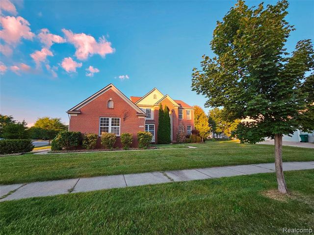 8350 Thornhill Drive, Ypsilanti, MI 48197
