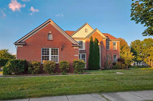 8350 Thornhill Drive, Ypsilanti, MI 48197