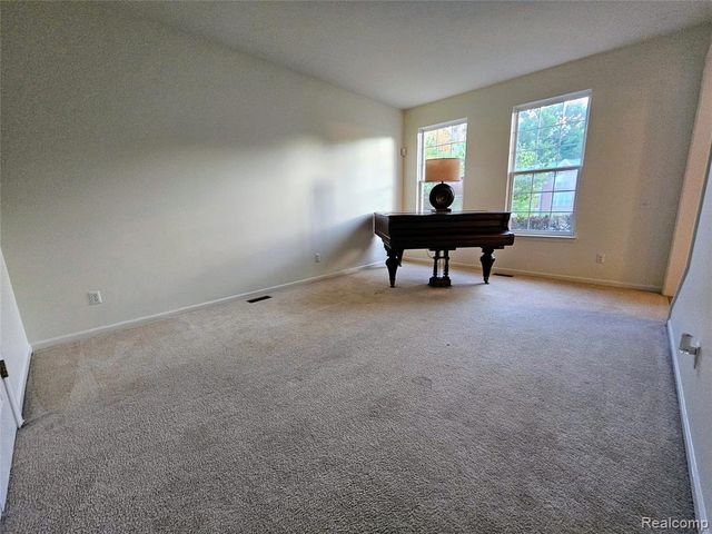 8350 Thornhill Drive, Ypsilanti, MI 48197