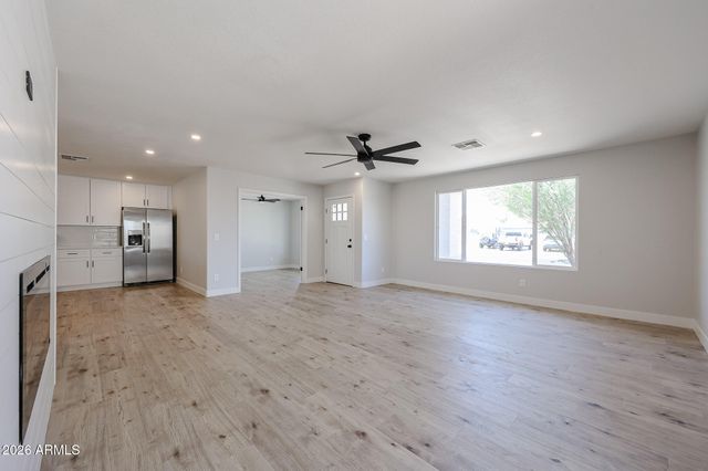14463 W WENDOVER Drive, Surprise, AZ 85374