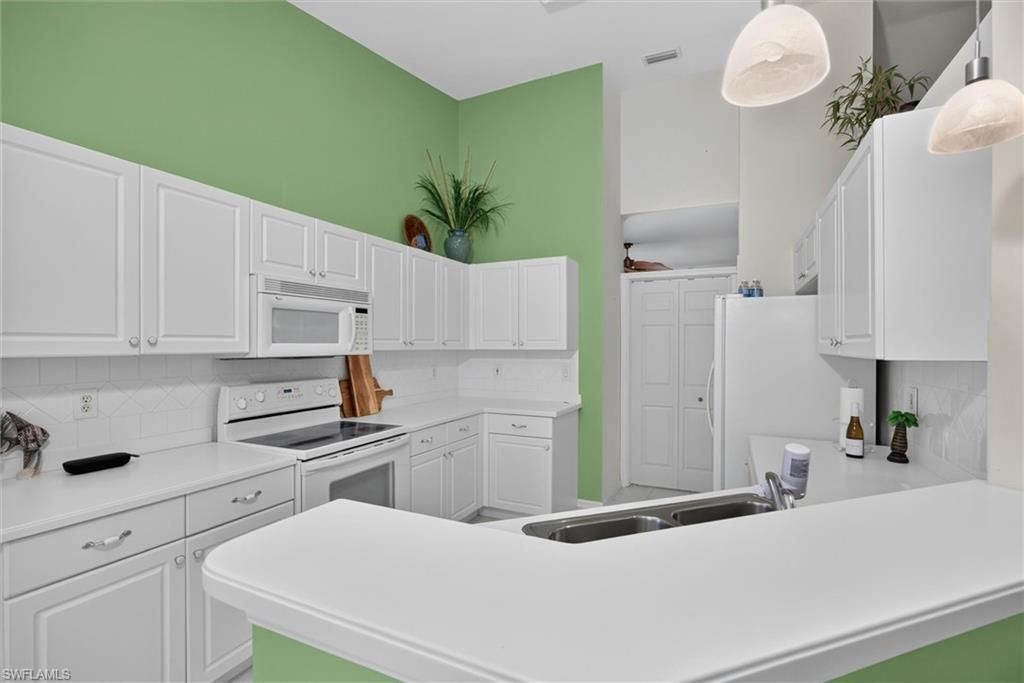 15161 Royal Windsor LN 2601, FORT MYERS, FL 33919 — photo 3