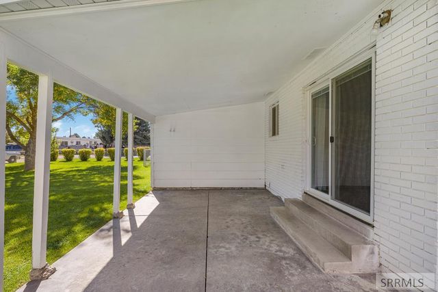 69 S 1200 W, Blackfoot, ID 83221