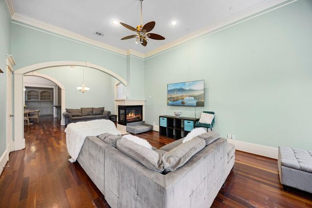 843 W 21st Street B, Houston, TX 77008