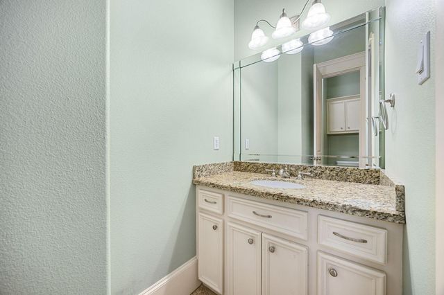 843 W 21st Street B, Houston, TX 77008