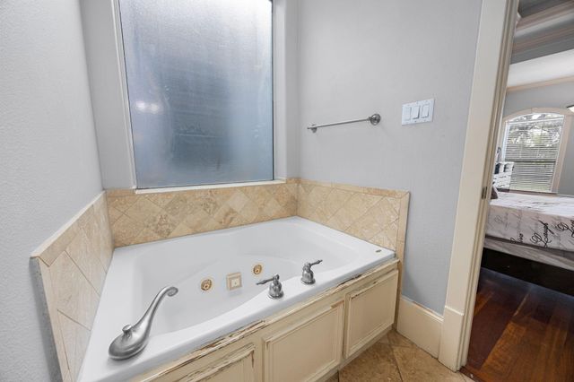 843 W 21st Street B, Houston, TX 77008