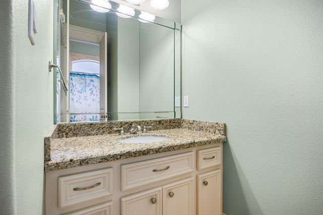 843 W 21st Street B, Houston, TX 77008