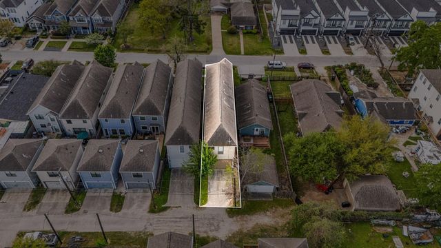 843 W 21st Street B, Houston, TX 77008