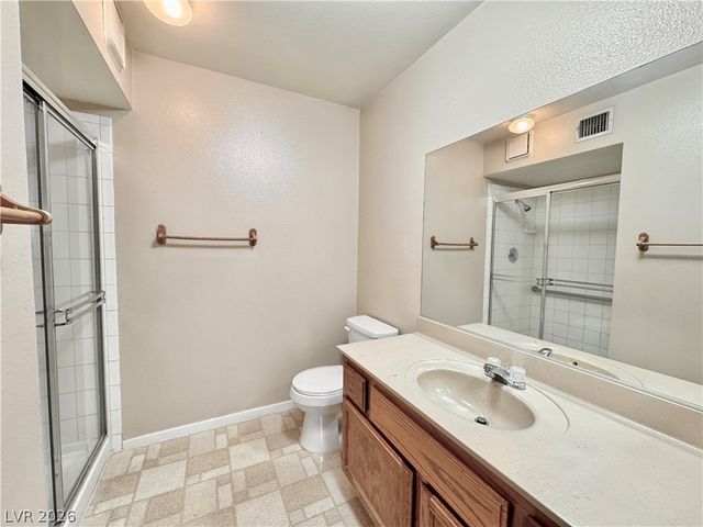304 Crosswind Way, Las Vegas, NV 89145
