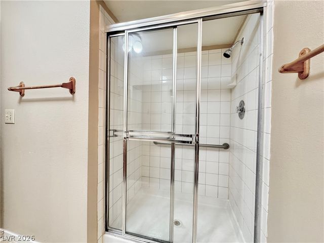 304 Crosswind Way, Las Vegas, NV 89145