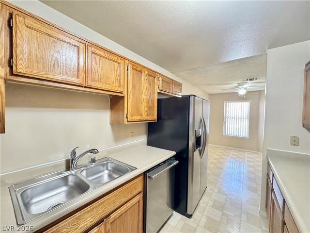 304 Crosswind Way, Las Vegas, NV 89145